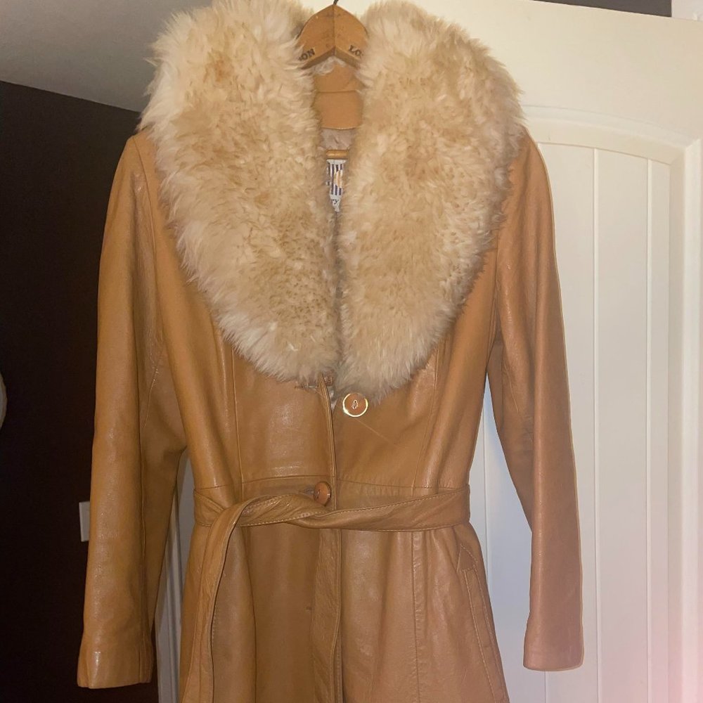 VINTAGE fur jacket - Picture 2 of 13